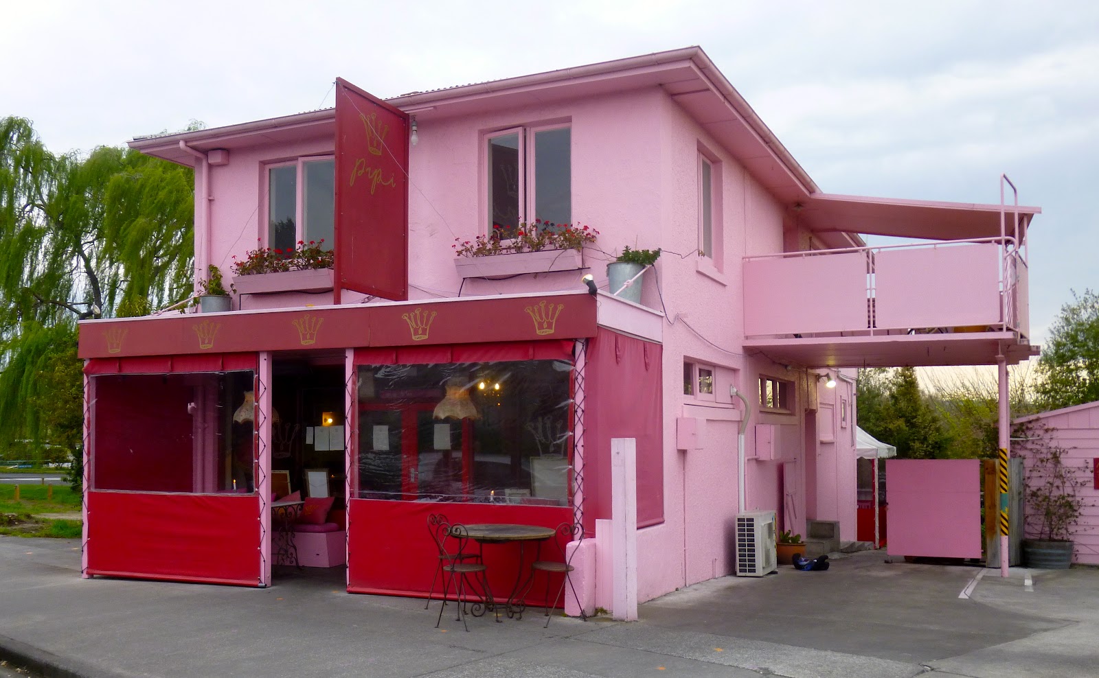 Pipi Cafe view of the resto from the outside