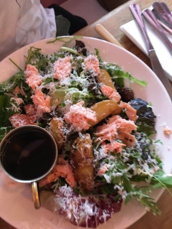 Pipi Cafe salad