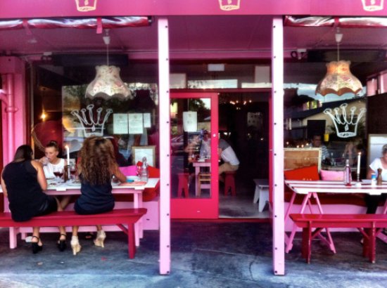 Pipi Cafe outdoor sitting