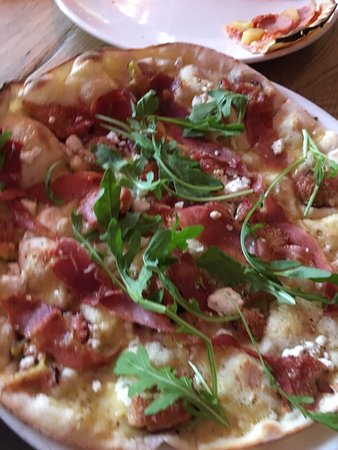 Pipi Cafe pizza variety