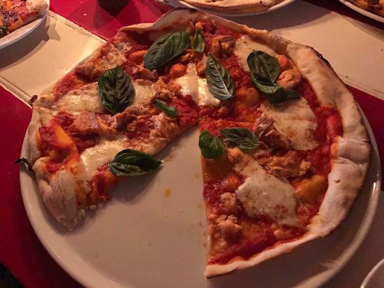 Pipi Cafe pizza flavor